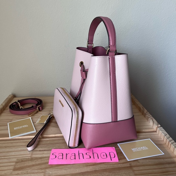 🌼Michael Kors Set - Picture 3 of 16